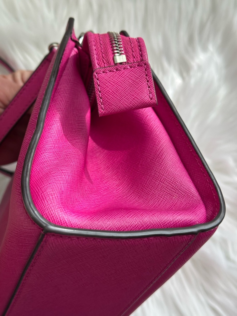 EUC MICHAEL KORS Hot Pink Saffiano Crossbody Bag - Picture 6 of 12